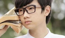 汪苏泷今日爆料女友是谁,女友身份揭晓，网友热议