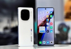 iqoo13最新爆料,性能怪兽来袭，全新设计亮点抢先看！”